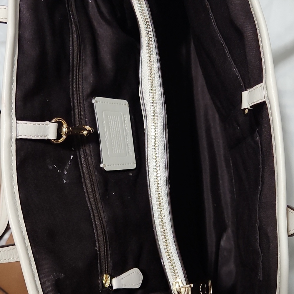 Used Coach Bag - Picture 4 of 6